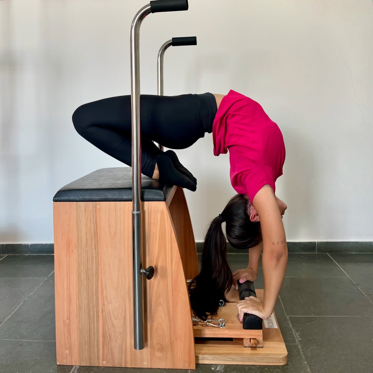 frente-STUDIO-SEIS-6-PONTO-DA-FISIOTERAPIA-pilates-01